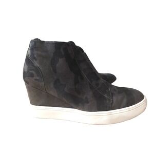 MIA Womens Arianna camo‎ platform sneaker Size 8.5